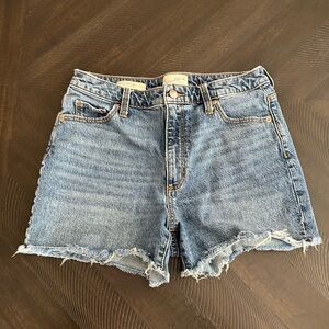 Universal thread shorts